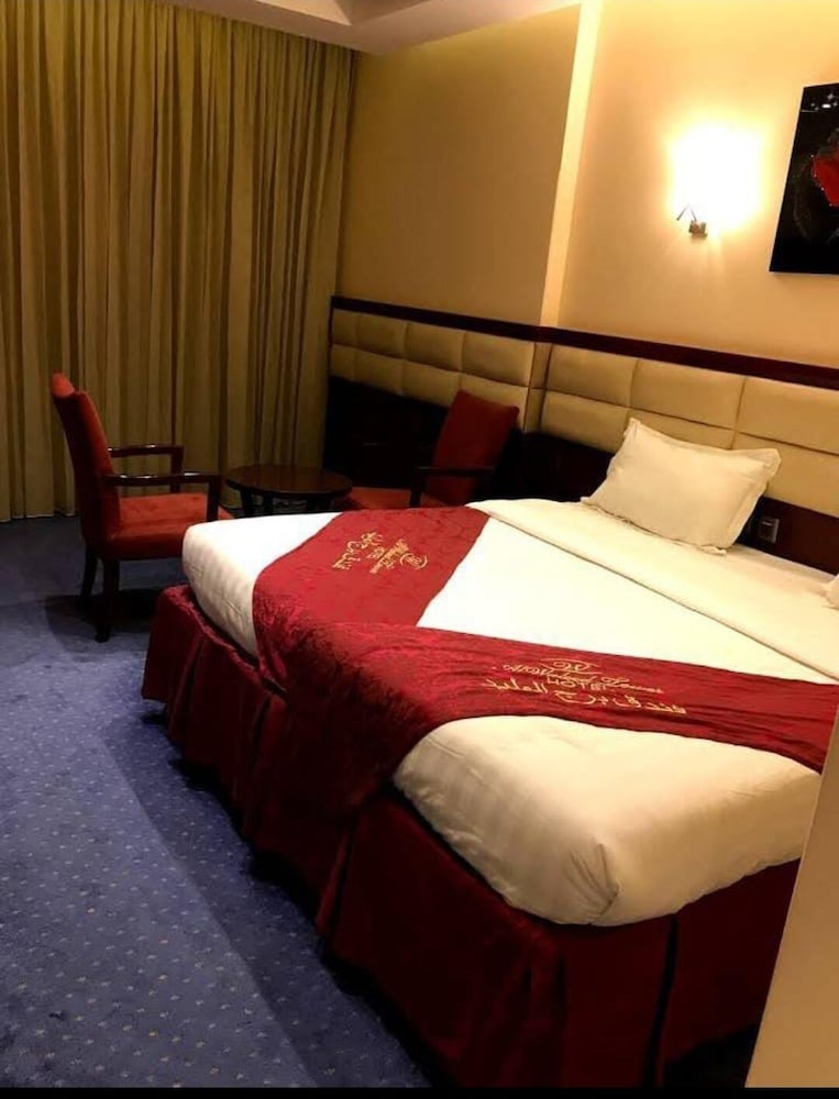 Business Suite photo 3