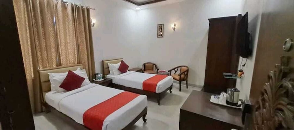 Classic Room, Multiple Beds, Garden View