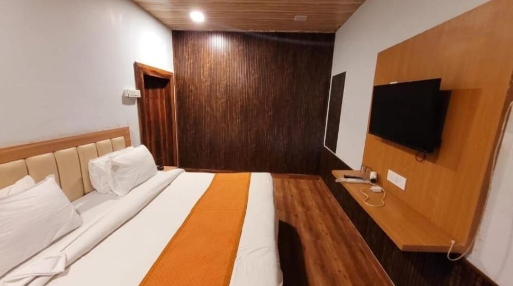 Deluxe Room, Garden View