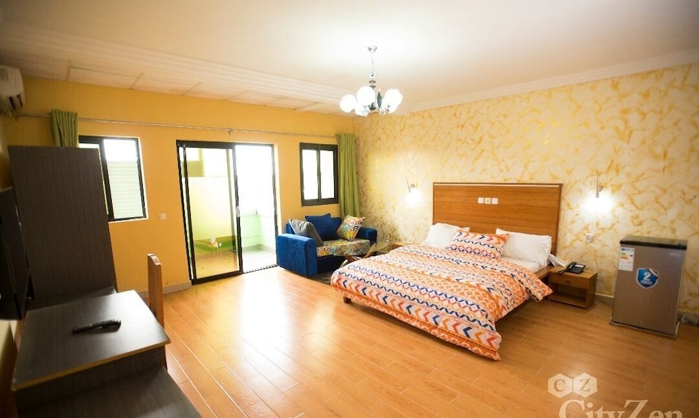 Suite, Balcony