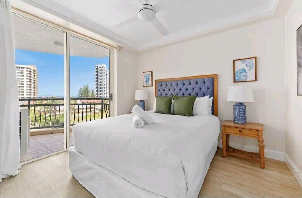 One Bedroom Superior Apartment - Photo 16