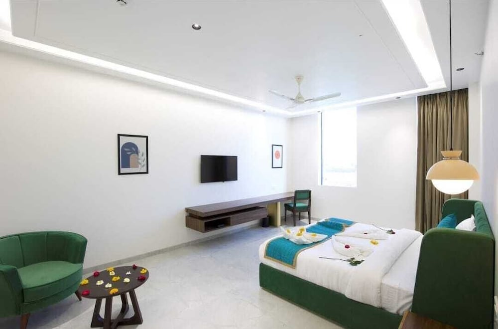 Presidential Suite, Garden View photo 1