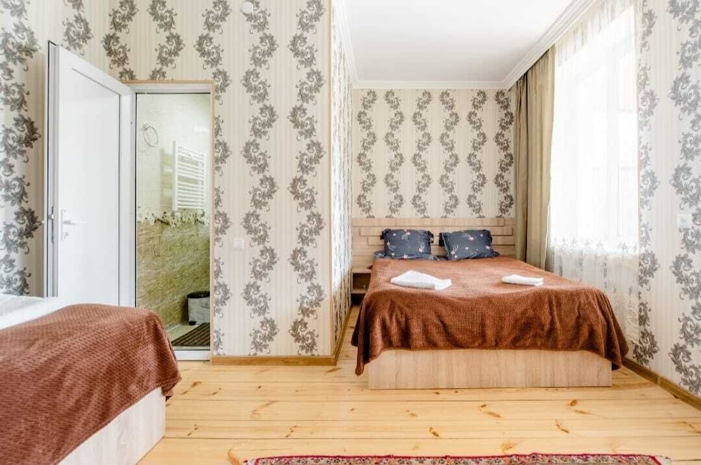 Basic Triple Room photo 1