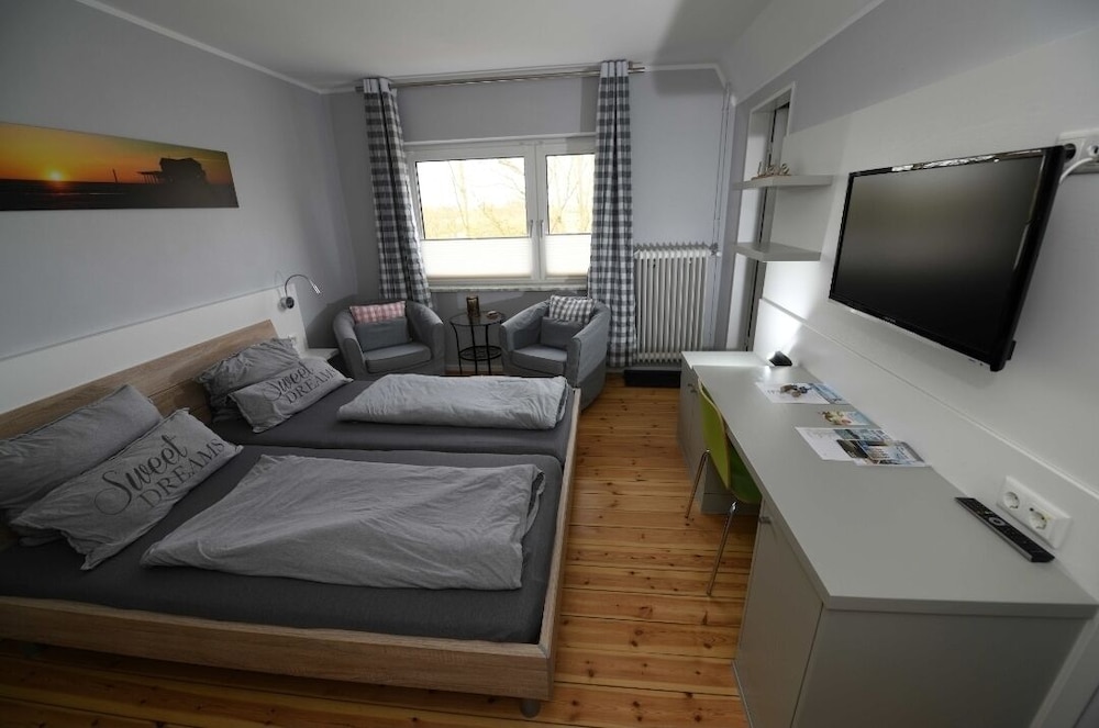 Family Room photo 1