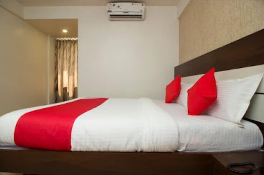 Deluxe AC Room - Photo 4