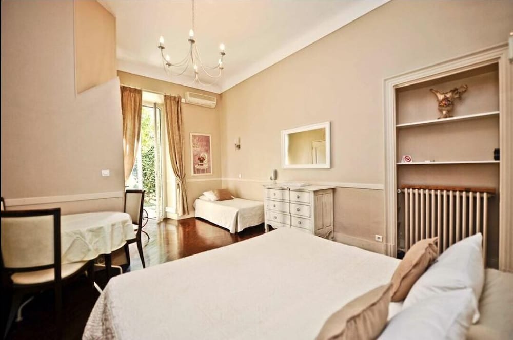 Comfort Triple Room, Garden View