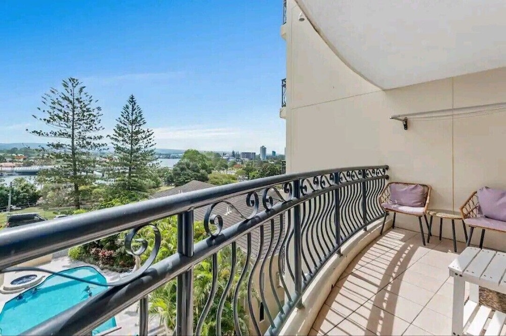 One Bedroom Standard Apartment - Photo 19