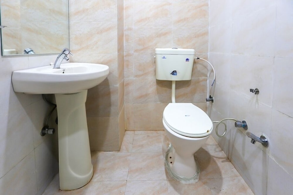 Deluxe Double or Twin Room photo 3