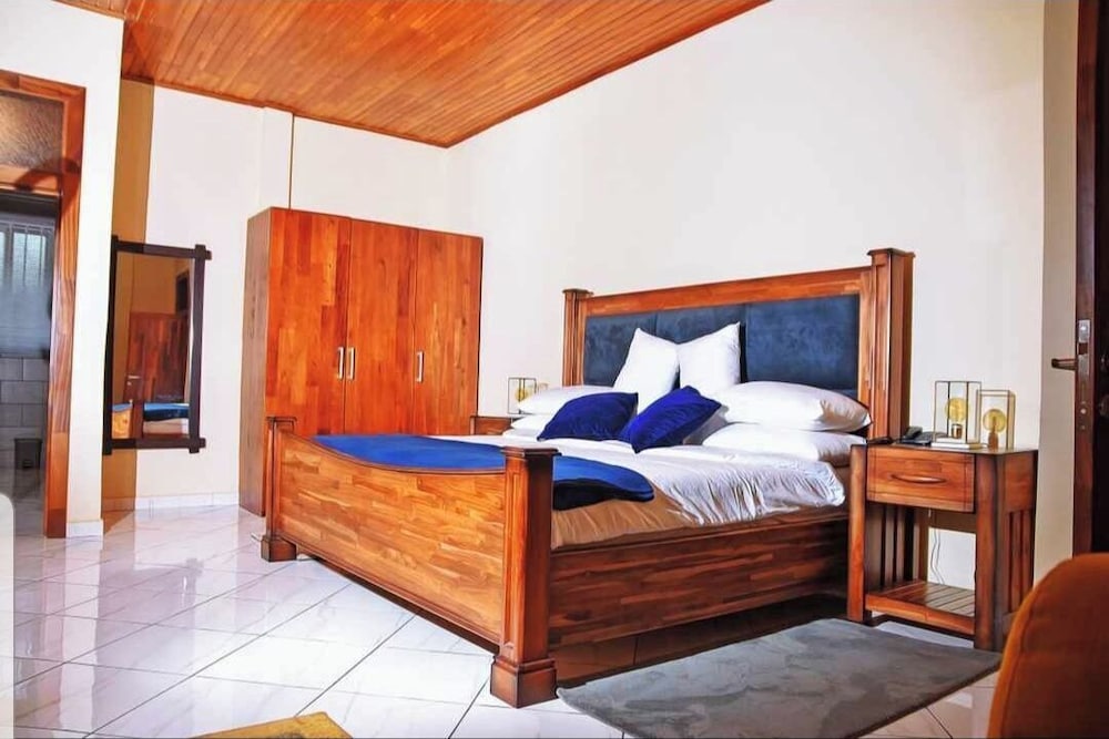 Executive Suite photo 1