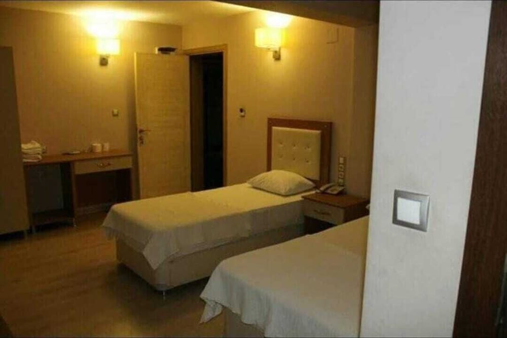 Deluxe Room, Multiple Beds