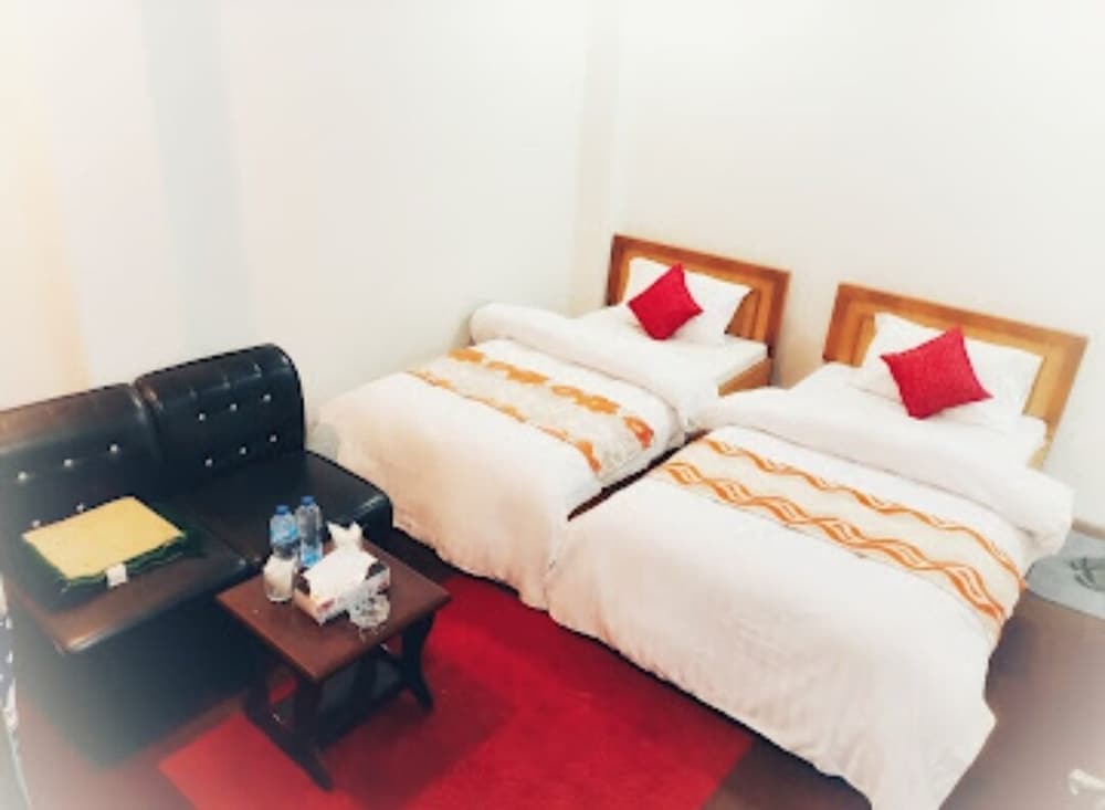 Deluxe Double or Twin Room photo 3
