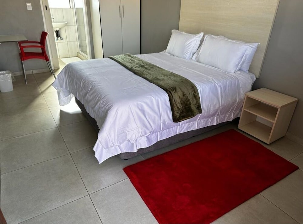 Deluxe Suite photo 3