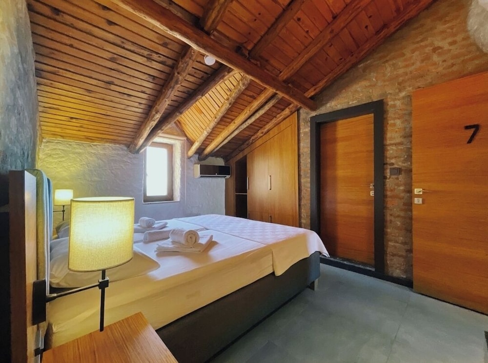 Classic Double Room photo 3