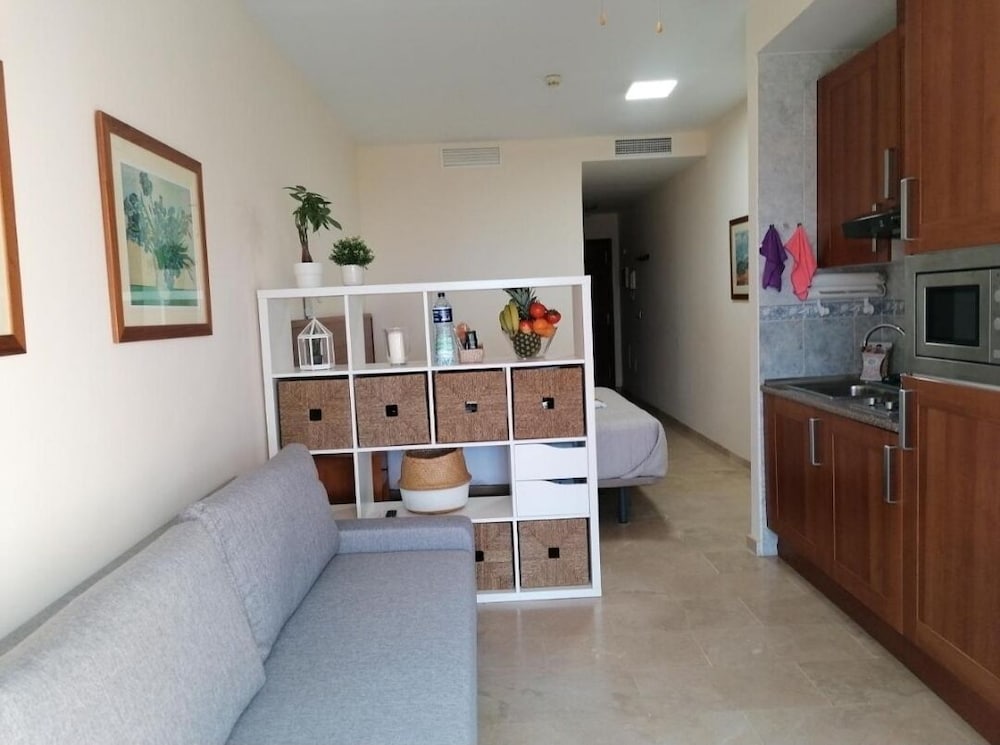 Superior Studio Suite, Beach View, photo 6