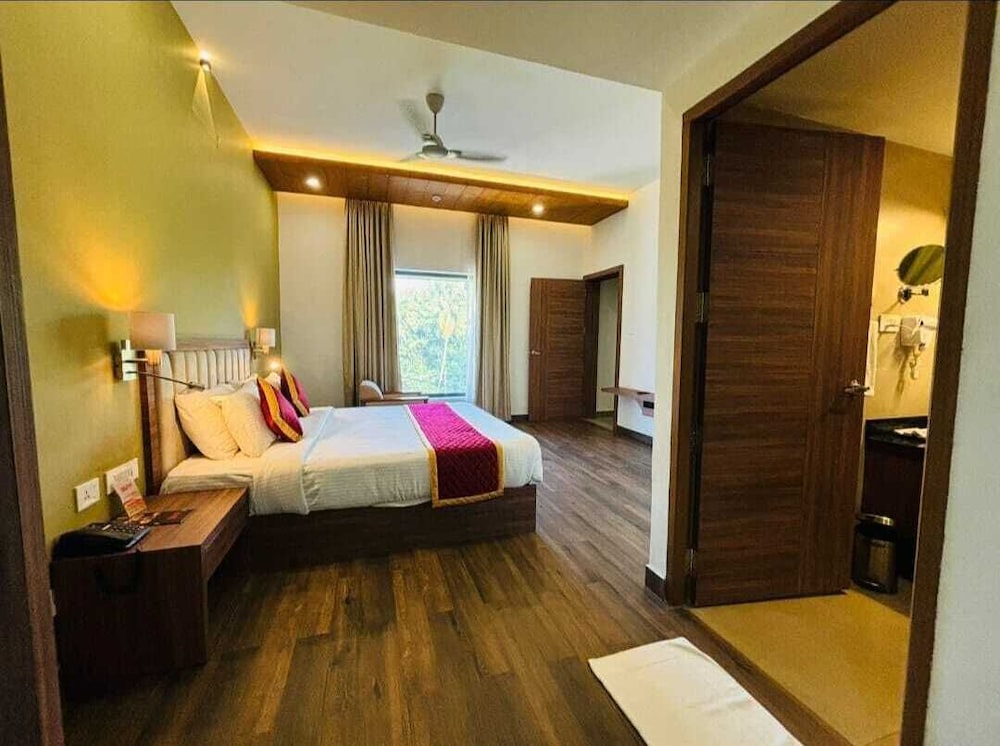 Luxury Suite photo 2