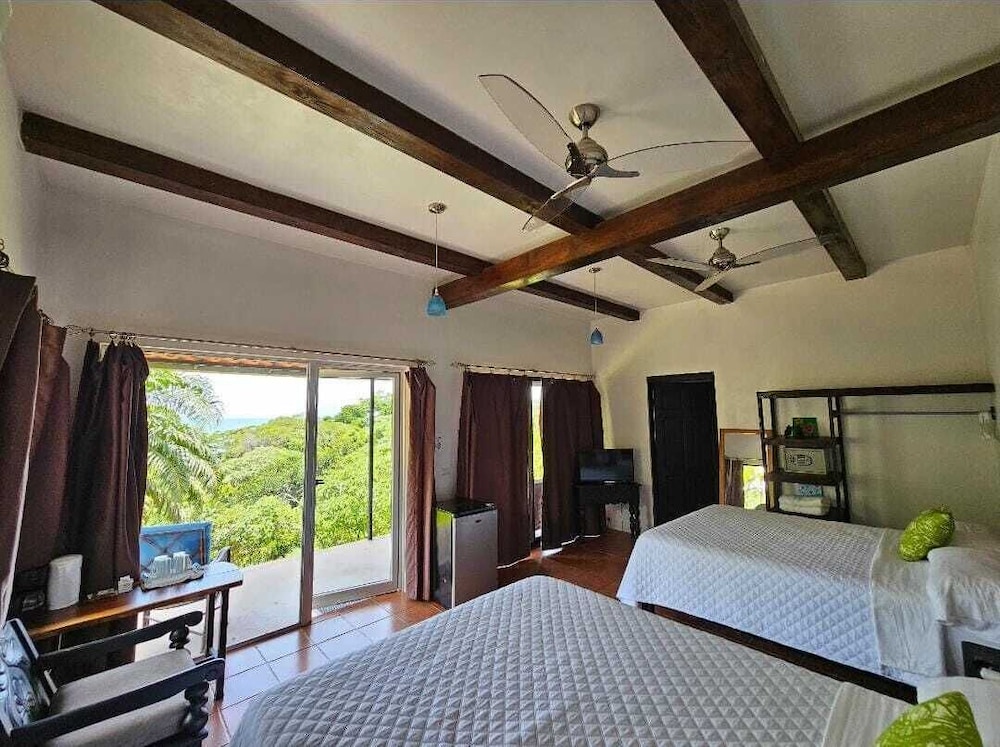 Standard Room, 2 Queen Beds