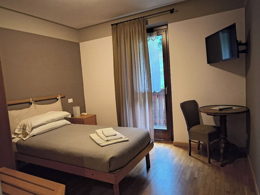 Basic Single Room