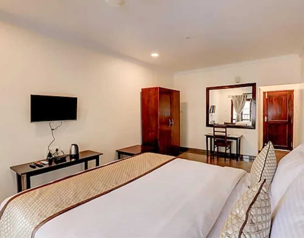 Deluxe Double Room, Balcony, Pool View