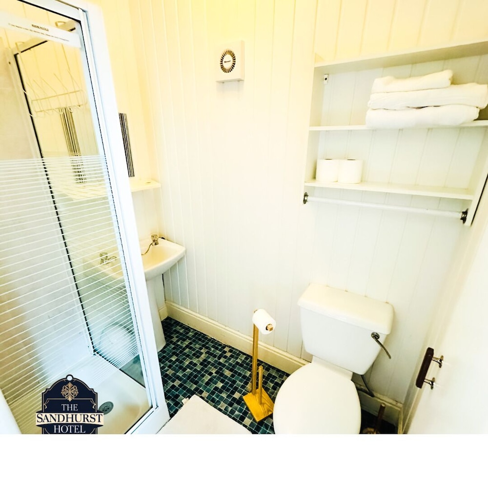 Family Suite, Ensuite