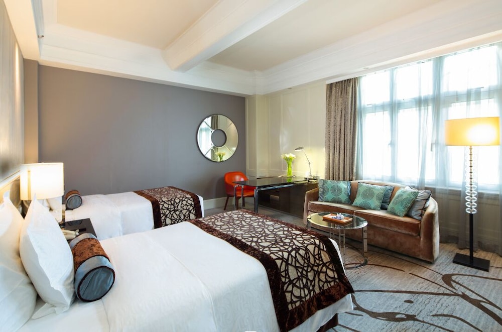 Premier Deluxe Twin Room - Cathay Building