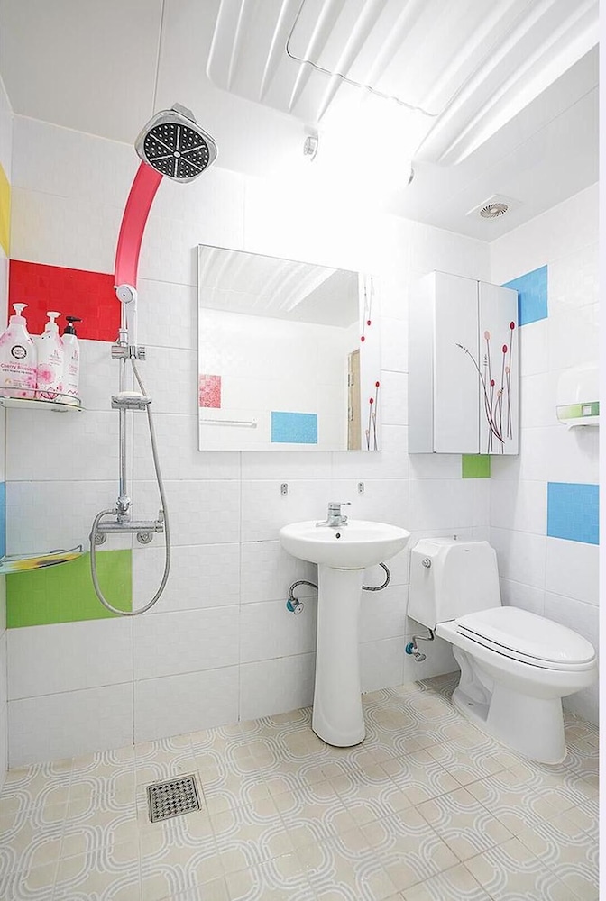 Basic Room, 1 Bedroom (A 102) - Photo 5