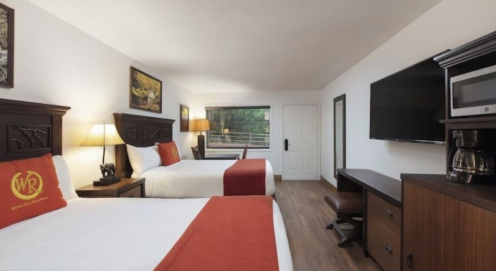 Deluxe Studio Suite