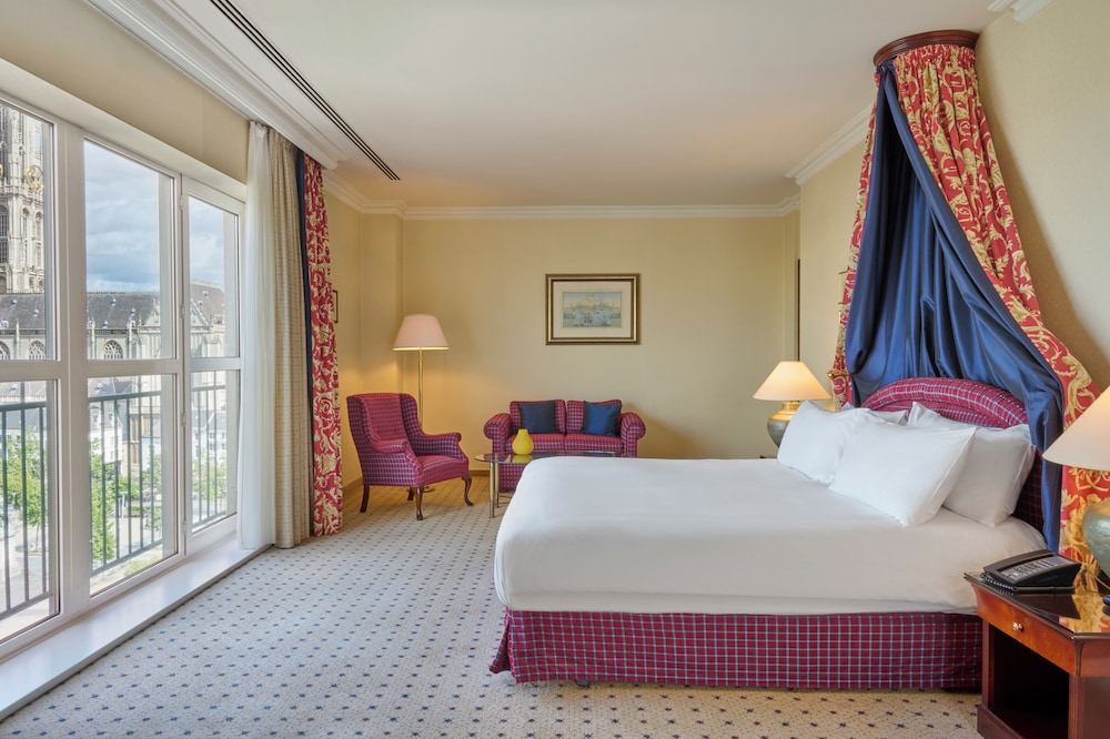 Presidential Suite (Duplex, Royal Sinjoor)