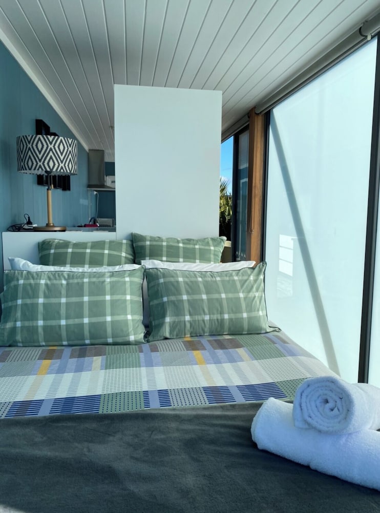 Romantic Studio Suite, 1 Queen Bed, Park View photo 3