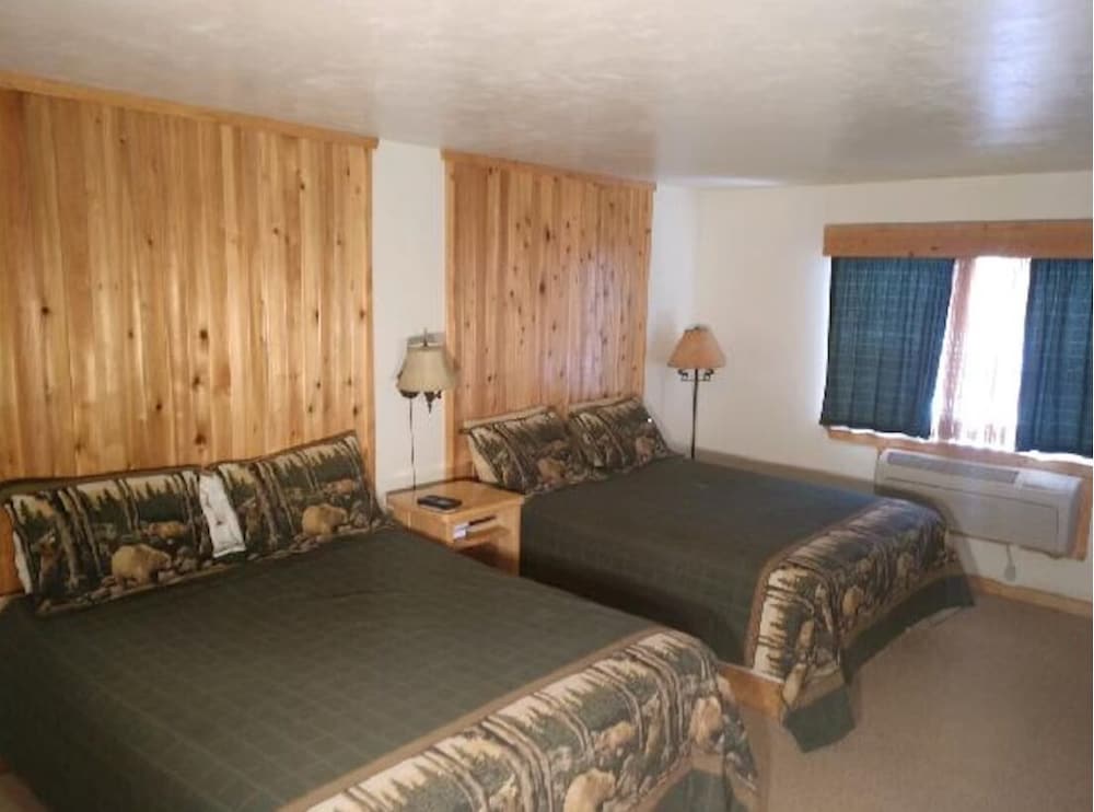 Standard Room, 2 Queen Beds photo 1