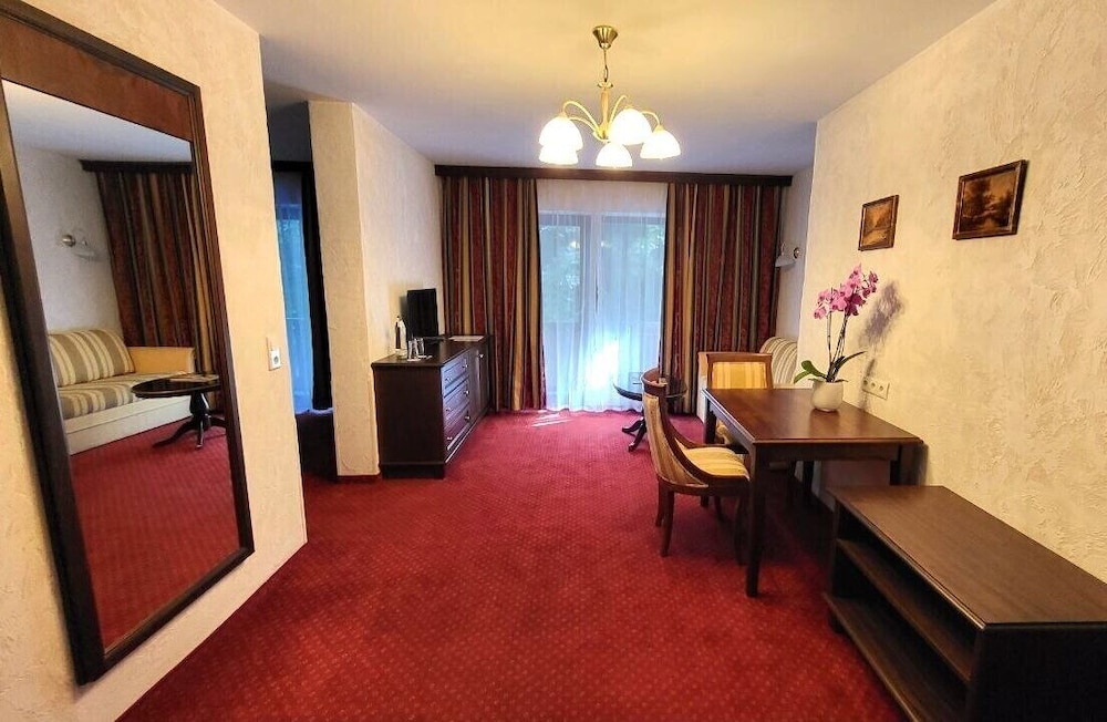 Suite, 1 Bedroom, Balcony, Garden View