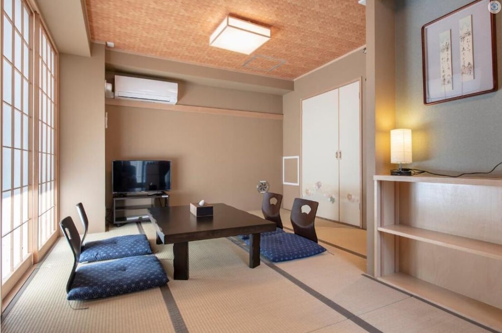 Traditional Room (3 Pax) photo 3