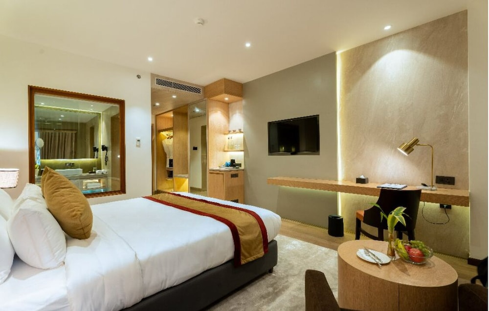 Deluxe Double Room, 1 King Bed, Non Smoking photo 3
