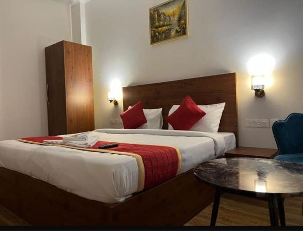Deluxe Room, Balcony, City View