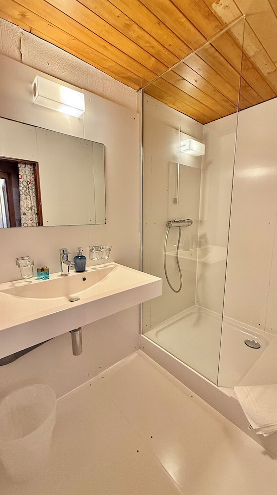 Economy Triple Room, Pets Allowed, Mountain View photo 3