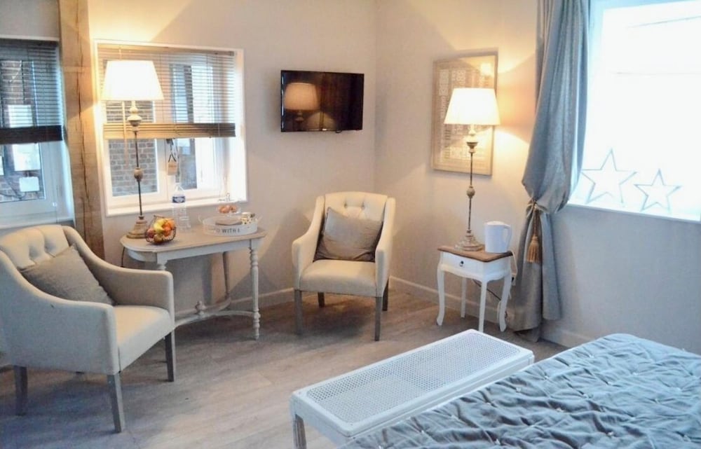 Classic Double Room - Photo 7