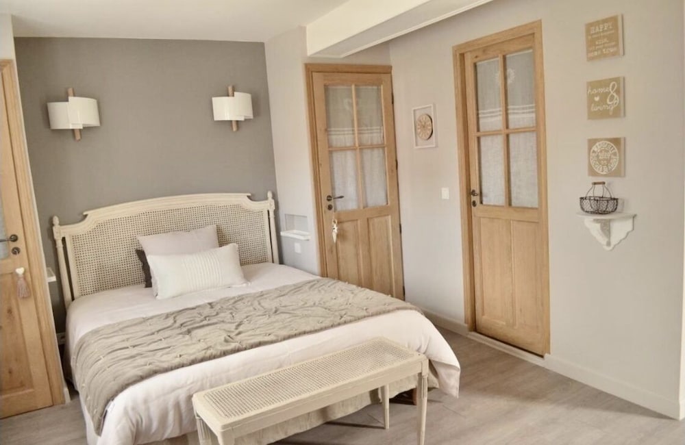 Classic Double Room - Photo 18