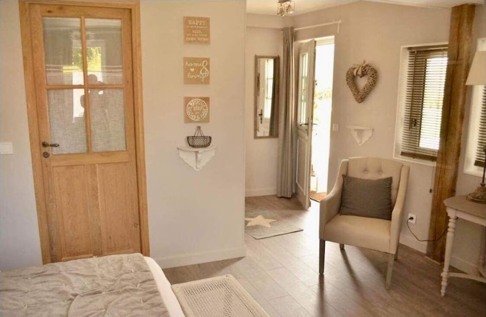 Classic Double Room - Photo 14