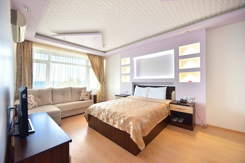 Classic Room, Multiple Beds photo 2