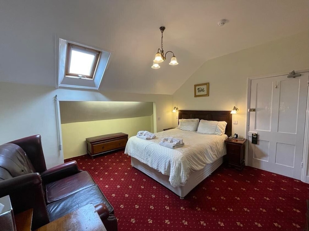 Attic Third Floor Double Room (55 steps to Third Floor, Room 15)