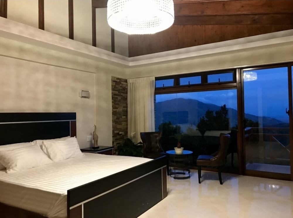 Executive Room photo 2