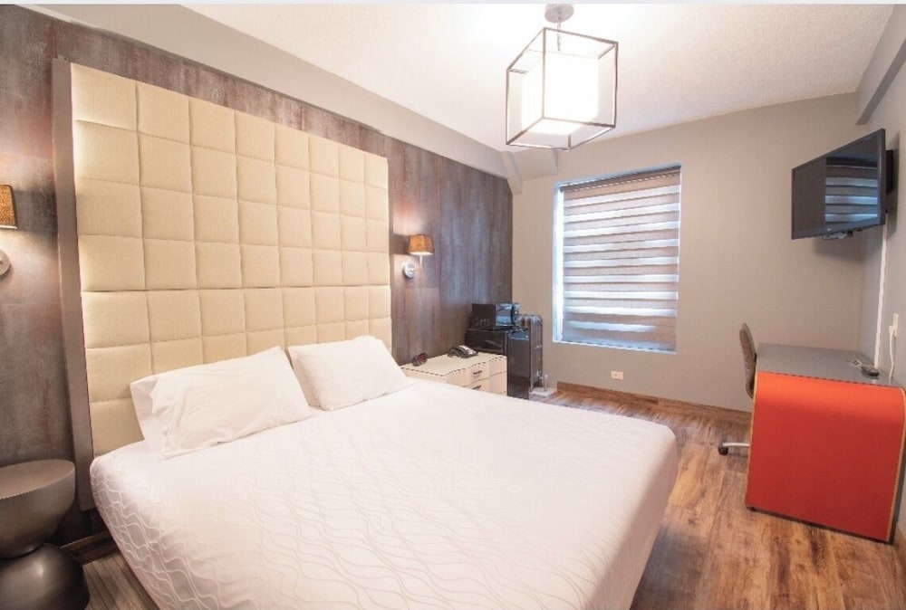 Deluxe Single Room, City View