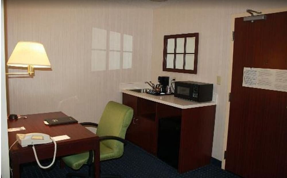 Standard Single Room, King Bed with Sofa Twin Bed, Non-Smoking - Photo 3