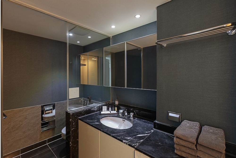 Kids Suite Partial Ocean View