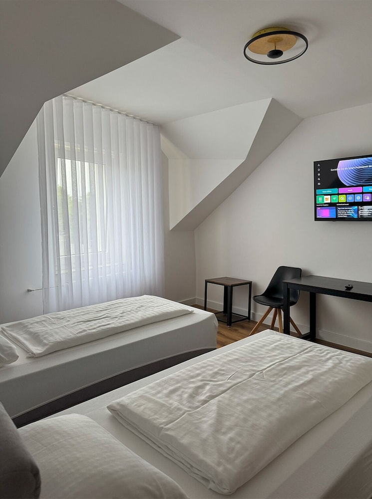 Classic Twin Room, City View