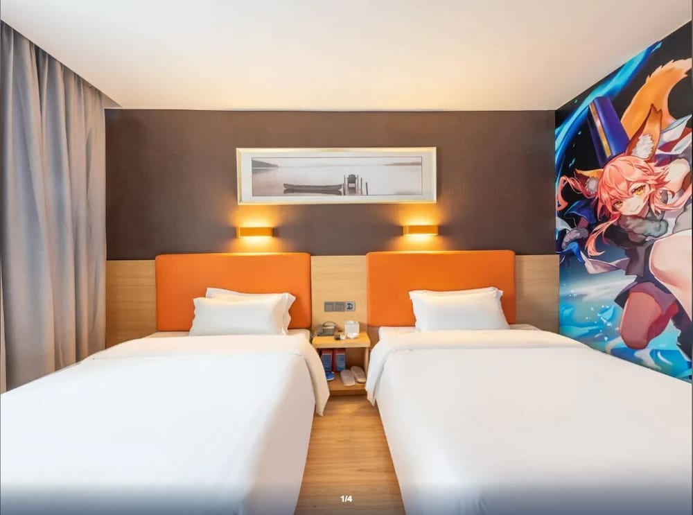 Twin Room, City View