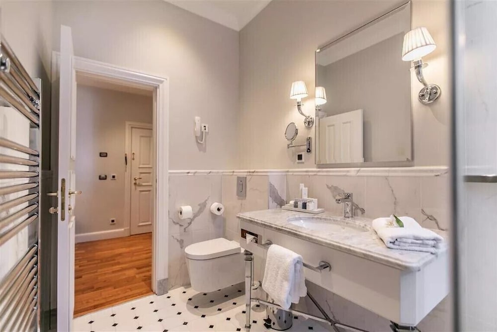 Superior Double or Twin Room, Park View photo 2