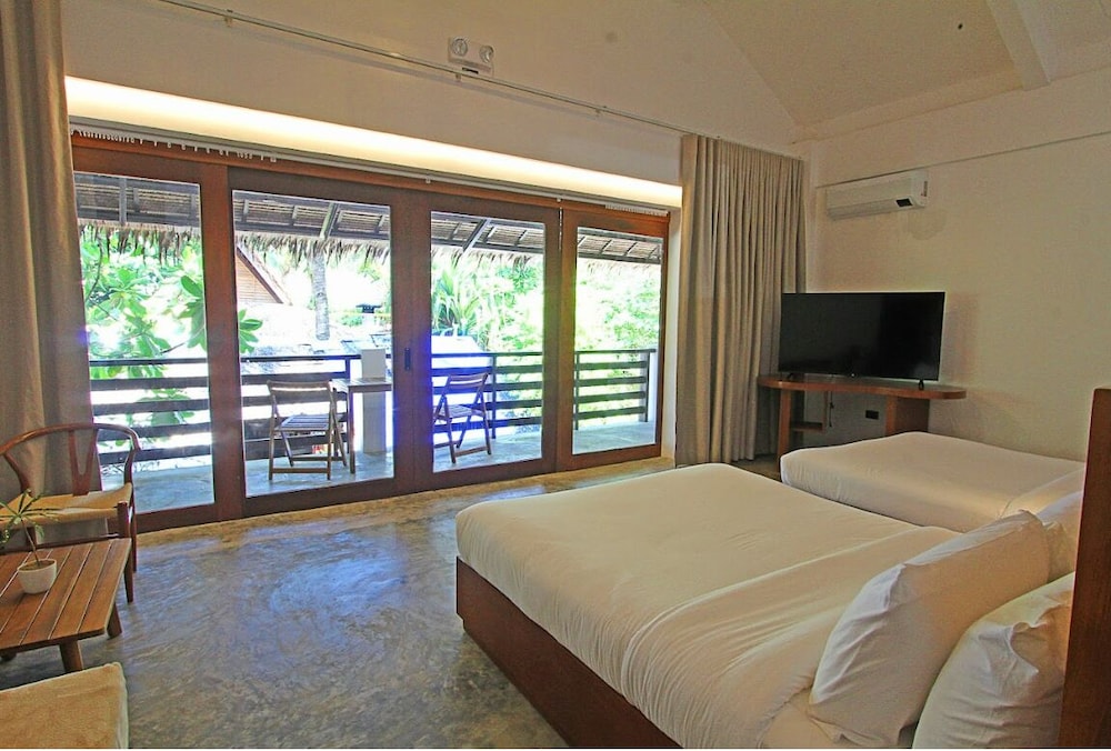 Quadruple Room - Photo 3