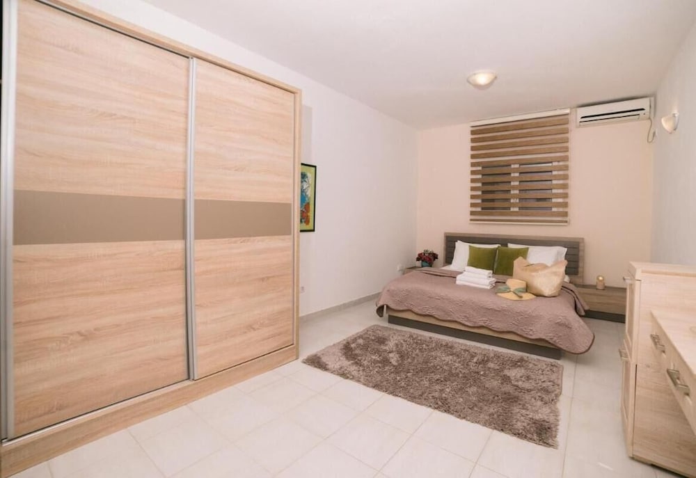Apartment, 2 Bedrooms, Smoking, Balcony