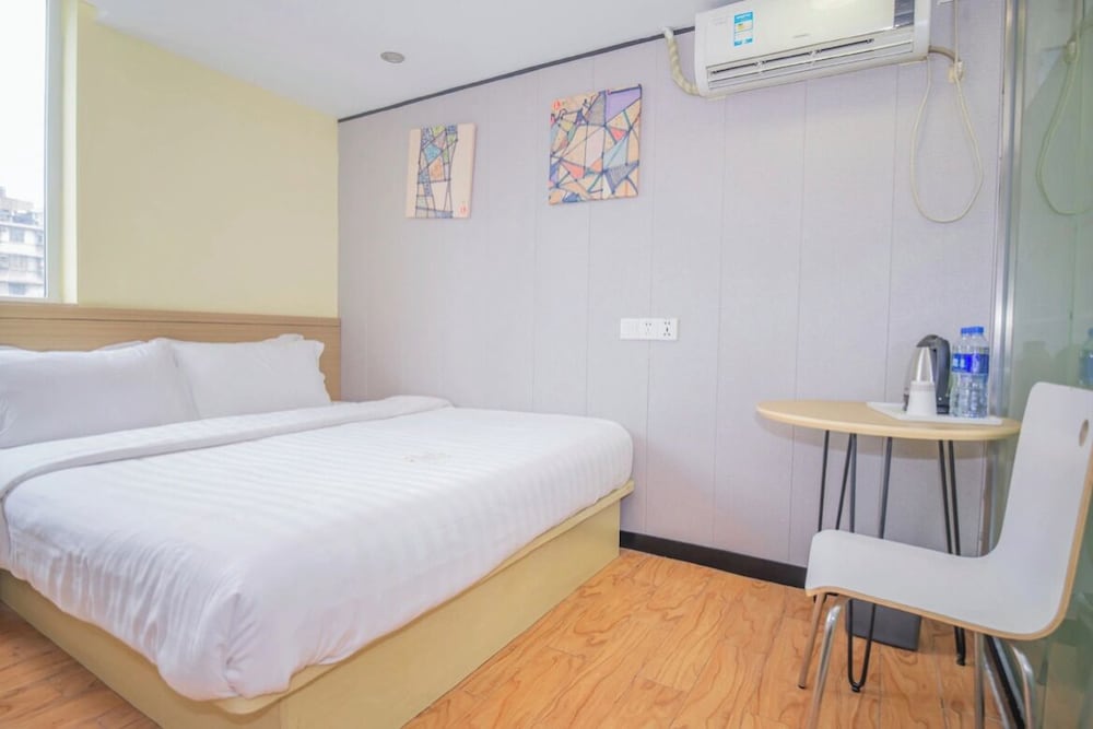 Superior Double Room, City View photo 1