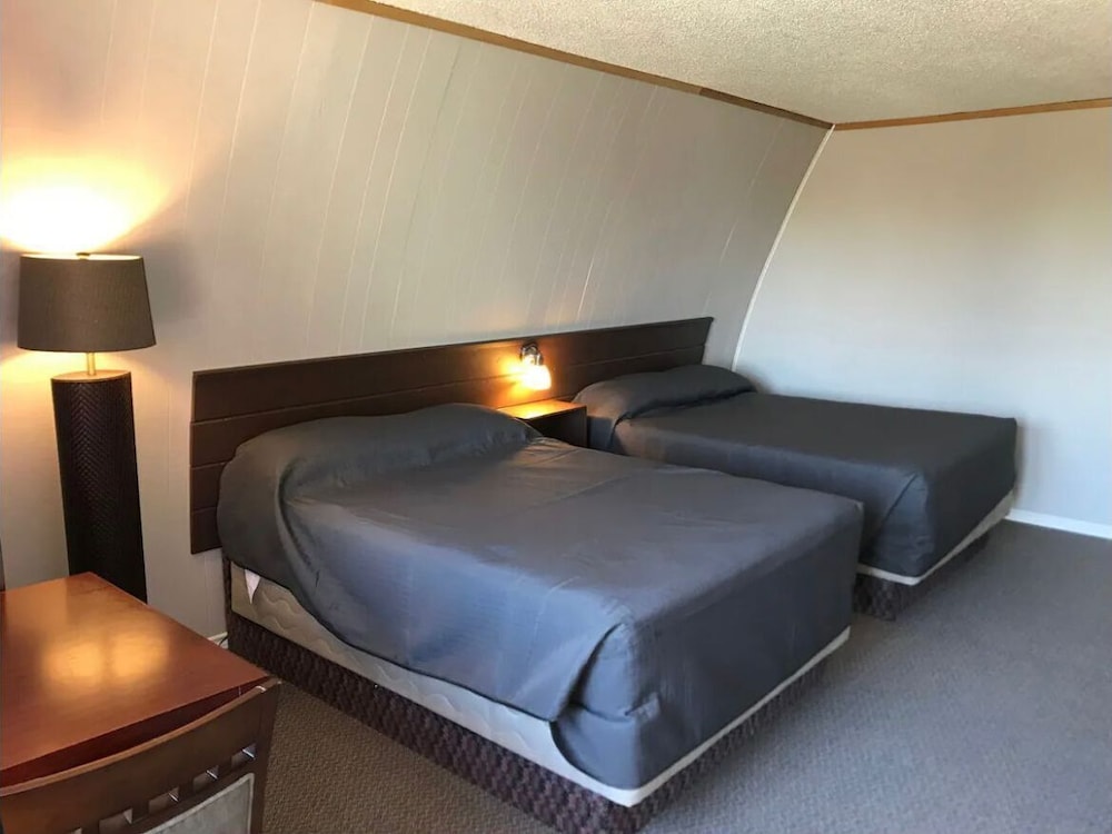 Basic Room, 2 Double Beds, Balcony photo 2